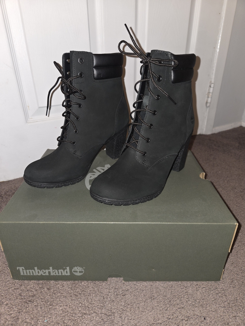 Timberland Women's Black Lace-Up Heeled Boots